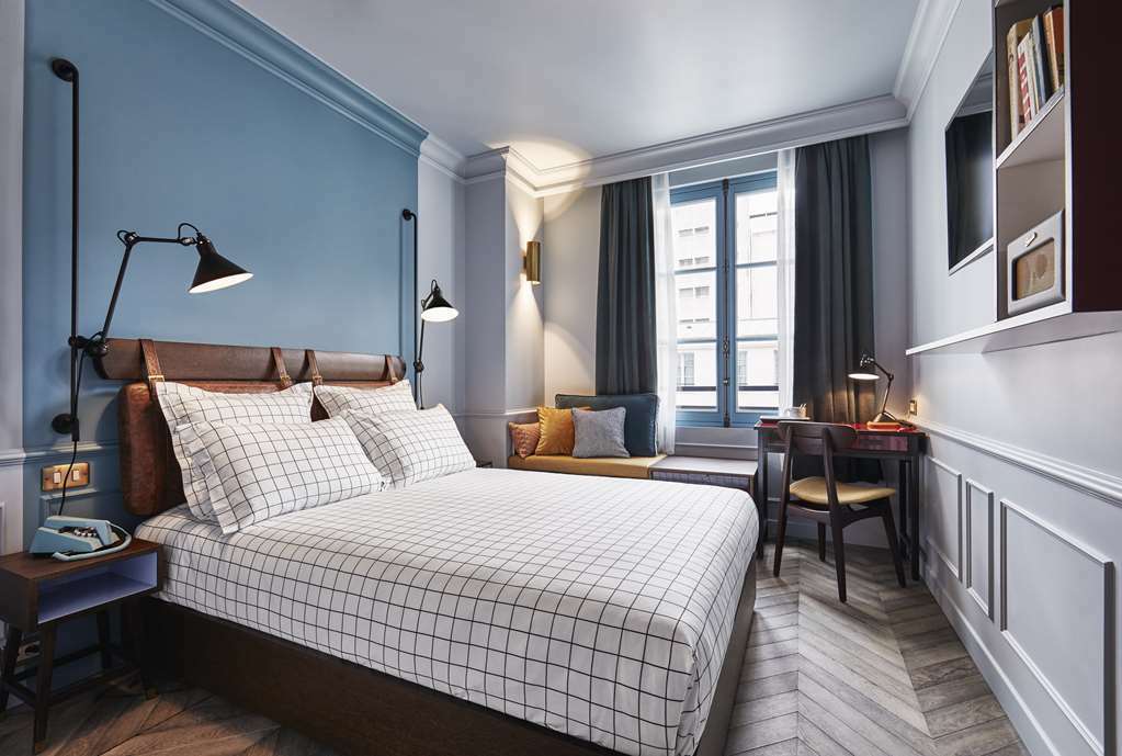 The Hoxton, Paris Hotel Room photo